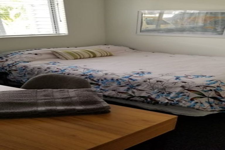 Photo of property in 21 Arden Place, Oakura, 4314