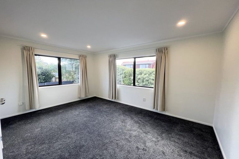 Photo of property in 3 Mimosa Place, Half Moon Bay, Auckland, 2012