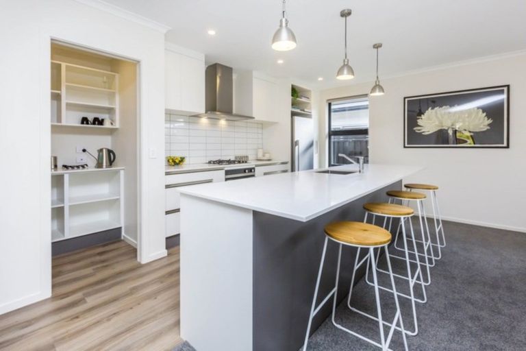 Photo of property in 2 Hopkirk Avenue, Wallaceville, Upper Hutt, 5018