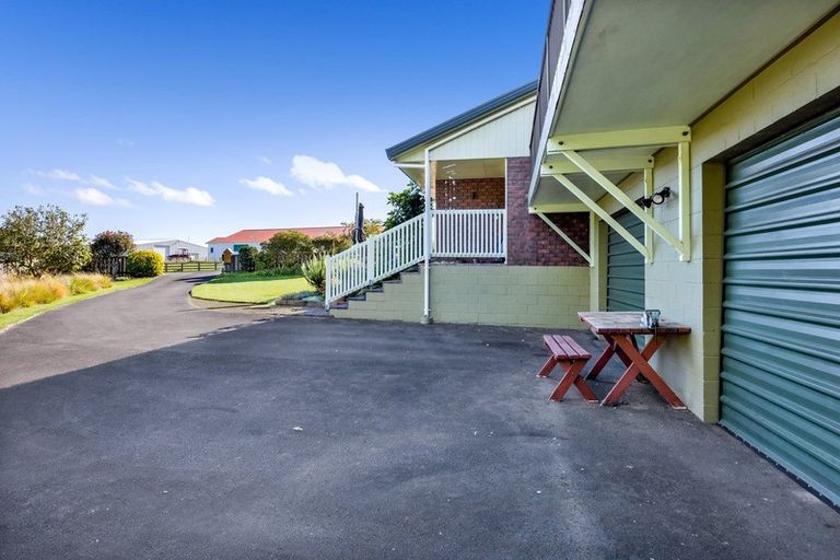 Photo of property in 9 Burnside Avenue, Hawera, 4610