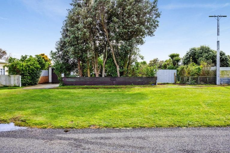 Photo of property in 77 Kapuni Street, Manaia, 4612