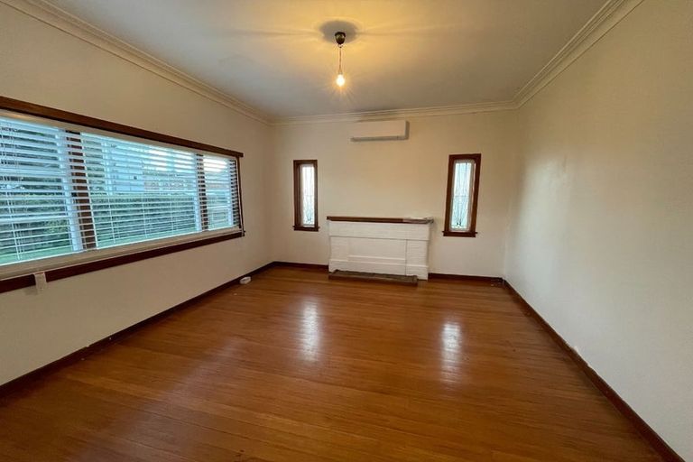 Photo of property in 22 Opoia Road, Hamilton East, Hamilton, 3216