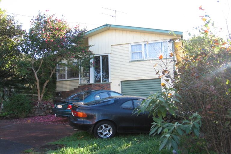 Photo of property in 15 Bridge Avenue, Te Atatu South, Auckland, 0610