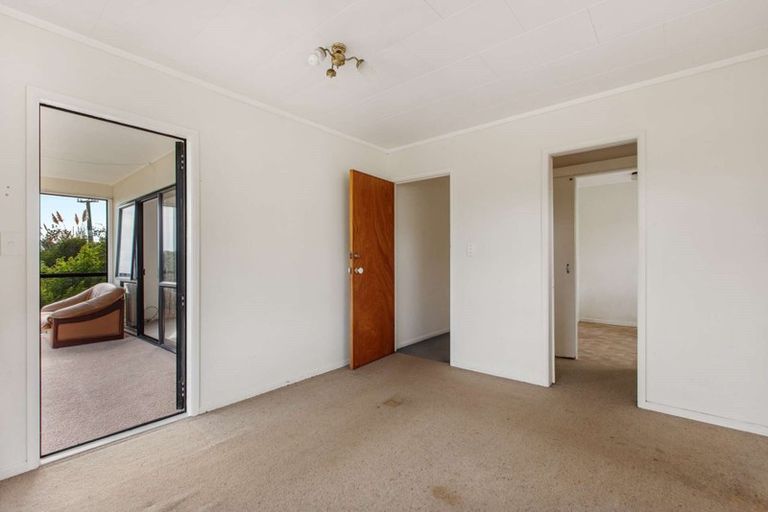 Photo of property in 2 Seaview Road, Cable Bay, 0420