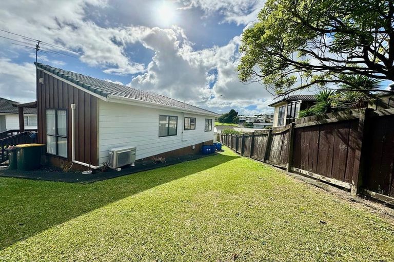 Photo of property in 18 Banyan Drive, Totara Heights, Auckland, 2105
