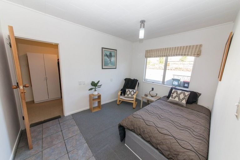 Photo of property in 114 Napier Road, Havelock North, 4130