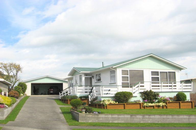 Photo of property in 19 Norwich Avenue, Spotswood, New Plymouth, 4310