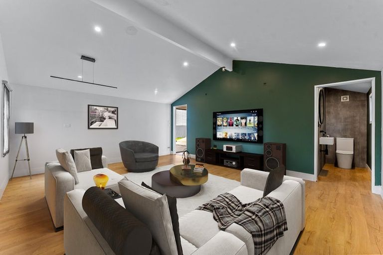 Photo of property in 12 Onewhero Road, Kaukapakapa, Warkworth, 0984