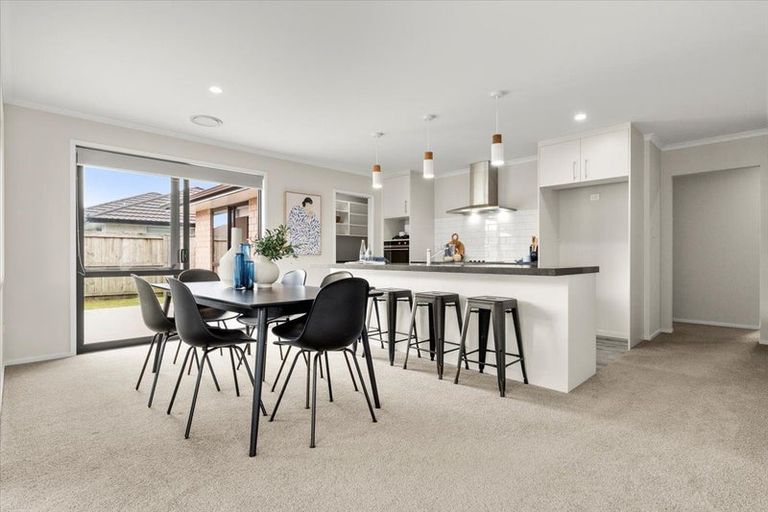 Photo of property in 225 Te Okuroa Drive, Papamoa, 3118