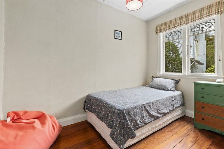 Photo of property in 70 Nottingham Street, Karori, Wellington, 6012