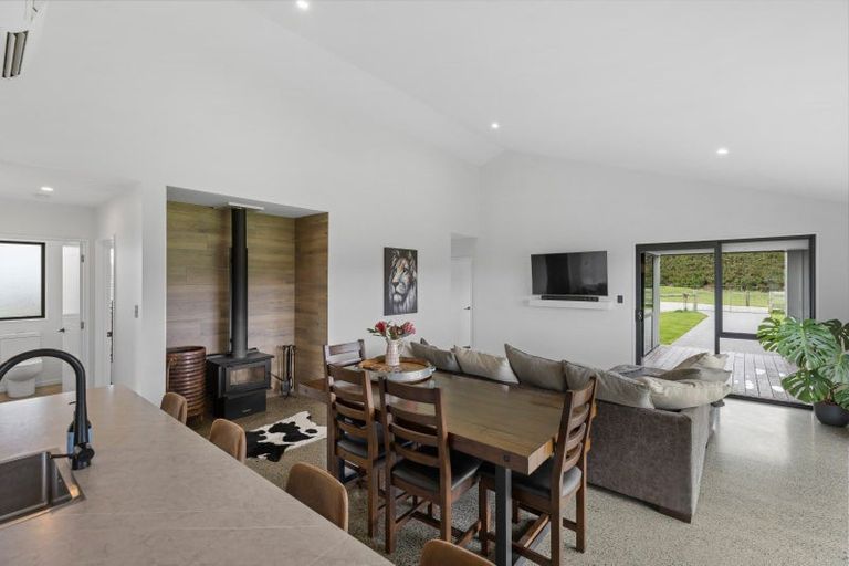 Photo of property in 1136 Poyntzs Road, Eyrewell, Rangiora, 7476