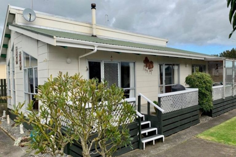 Photo of property in 12 Sarten Street, Waitara, 4320