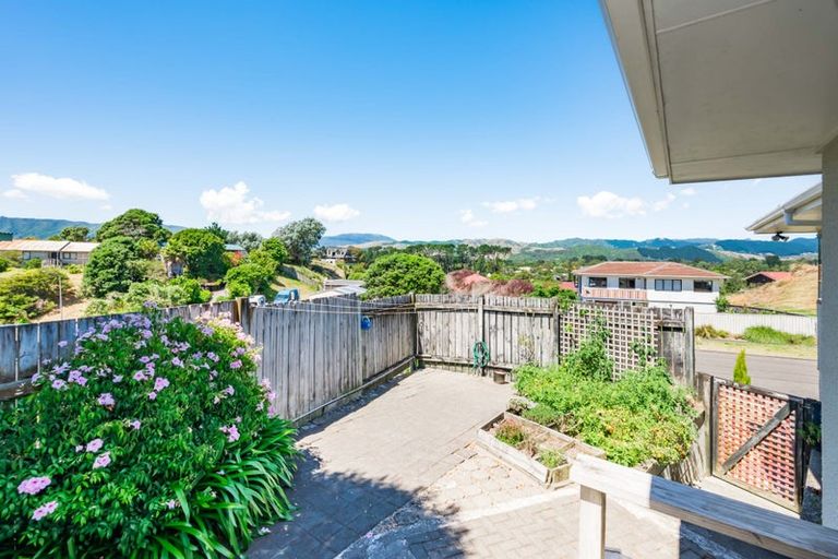 Photo of property in 46 Hicks Crescent, Waikanae Beach, Waikanae, 5036
