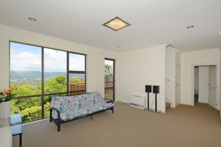 Photo of property in 15 Swain Grove, Riverstone Terraces, Upper Hutt, 5018