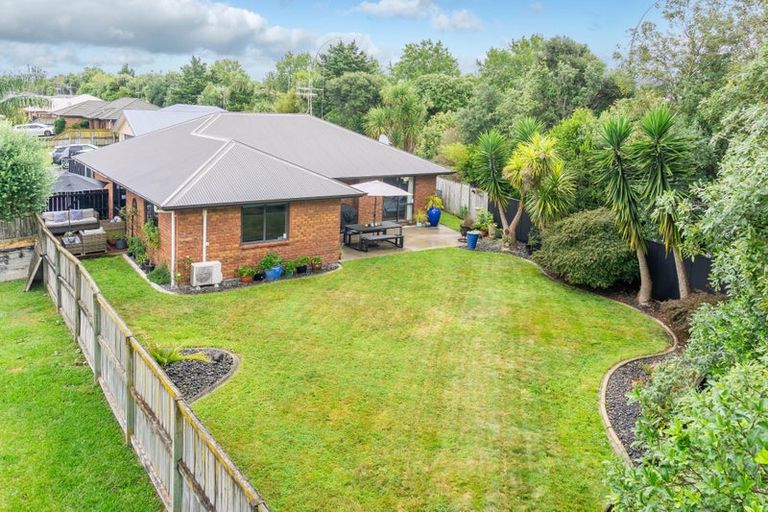 Photo of property in 42 Nielsen Gardens, Rototuna, Hamilton, 3210