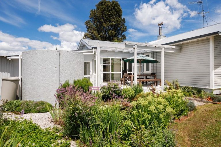 Photo of property in 6 Griffins Road, Marton, 4788