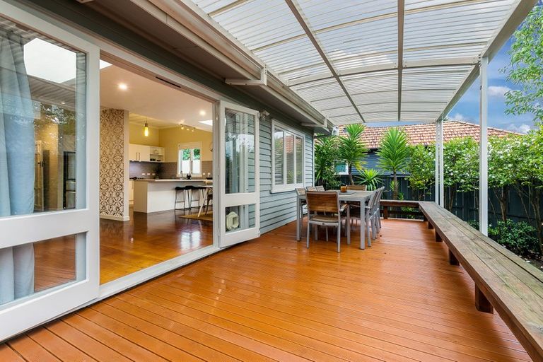 Photo of property in 47 Moa Road, Point Chevalier, Auckland, 1022