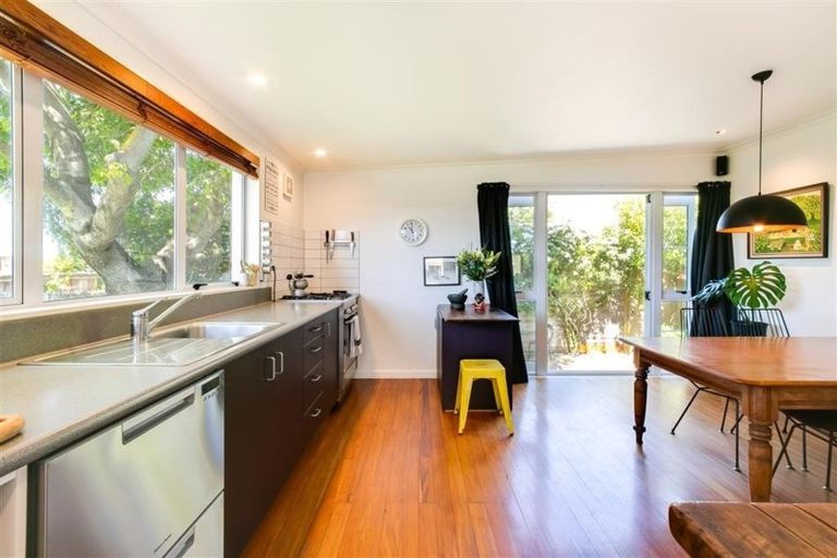 Photo of property in 20 Mcvay Street, Napier South, Napier, 4110