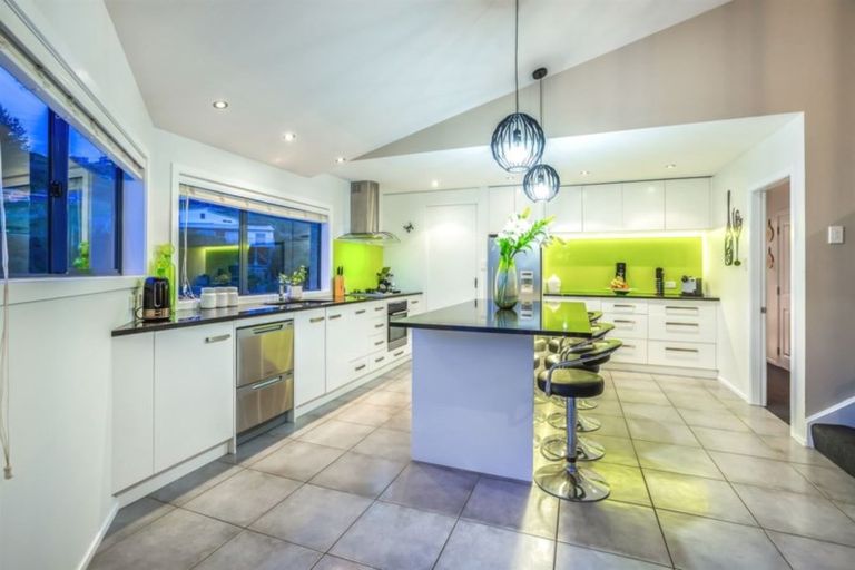 Photo of property in 13 Endeavour Drive, Whitby, Porirua, 5024