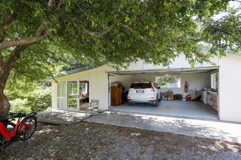 Photo of property in 722 Cathedral Road, Domett, Cheviot, 7383