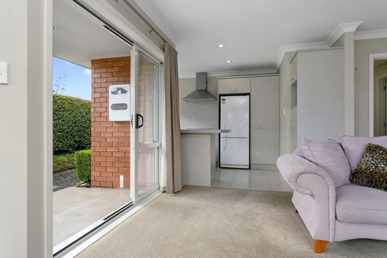 Photo of property in 13 Walter Court, Cambridge, 3434