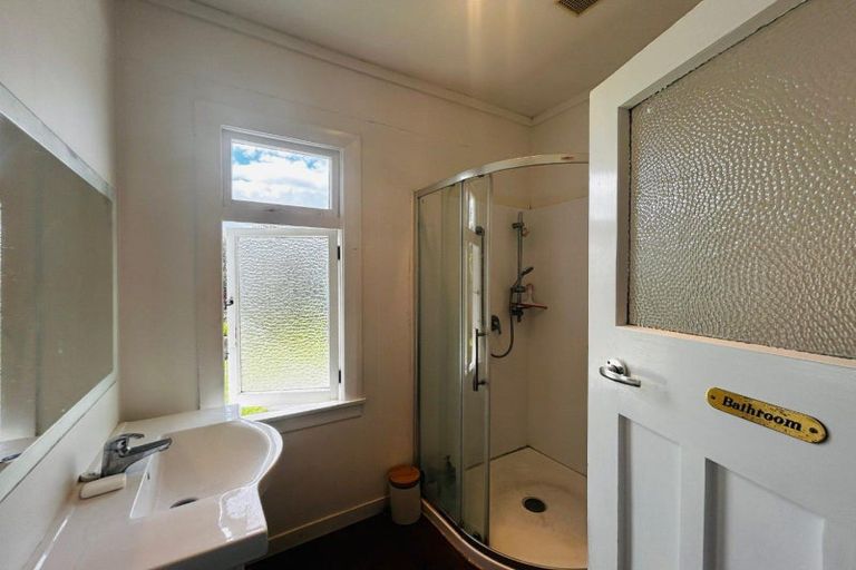 Photo of property in 2 Moore Avenue, Tawhero, Whanganui, 4501