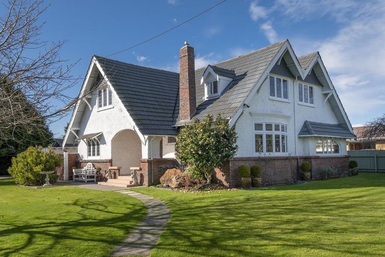 Photo of property in 58 Queen Street West, Levin, 5510