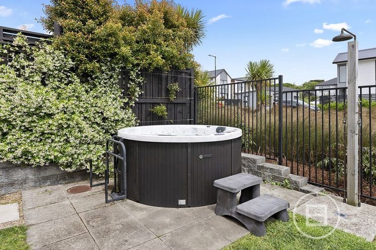 Photo of property in 52 Jane Maree Road, Kumeu, 0810