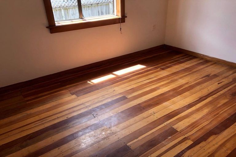 Photo of property in 25 Busby Street, Blockhouse Bay, Auckland, 0600