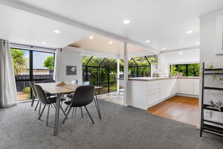 Photo of property in 4 Libra Place, Kawaha Point, Rotorua, 3010