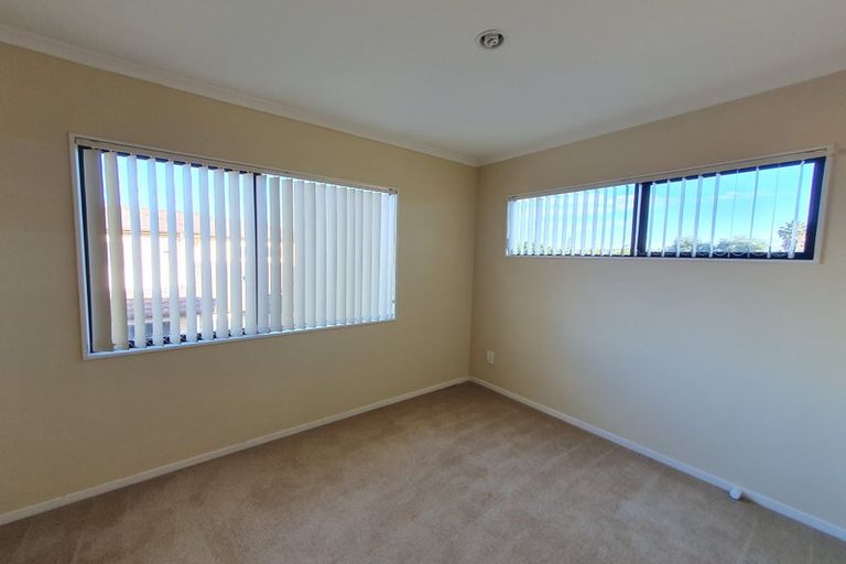 Photo of property in 14 Shankill Place, East Tamaki, Auckland, 2013