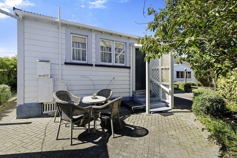 Photo of property in 52 York Street, Moera, Lower Hutt, 5010