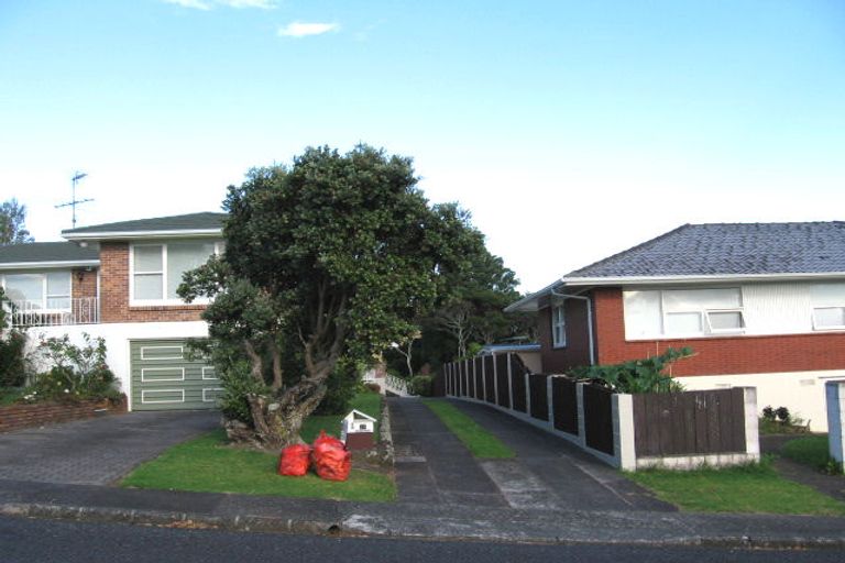 Photo of property in 16 Dudding Avenue, Northcote, Auckland, 0627