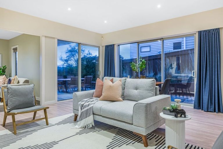 Photo of property in 129 Te Puia Drive, Aotea, Porirua, 5024