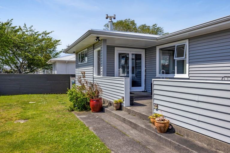 Photo of property in 17 Antonio Street, Stratford, 4332