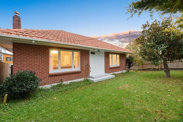 Photo of property in 2a Kereru Street, Henderson, Auckland, 0612