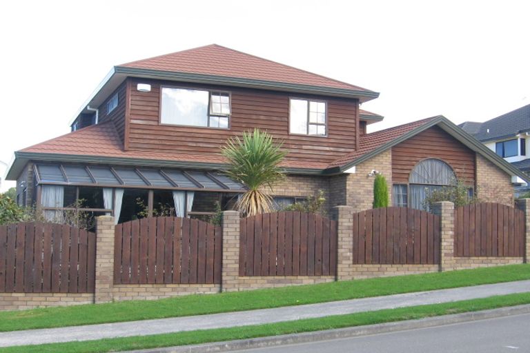 Photo of property in 7 Corsham Grove, Churton Park, Wellington, 6037