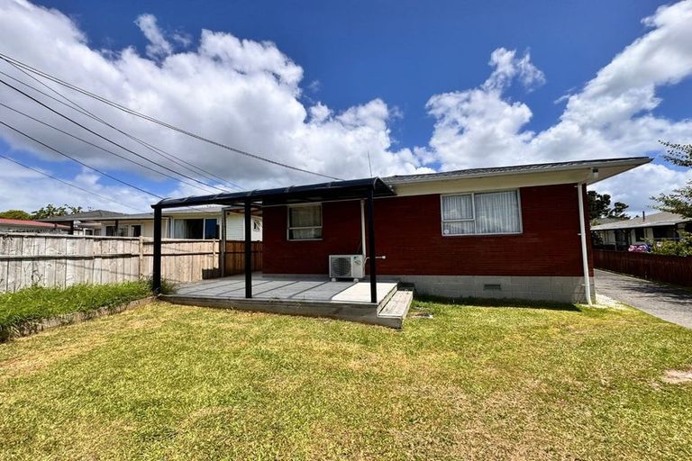 Photo of property in 1/149 View Road, Sunnyvale, Auckland, 0612