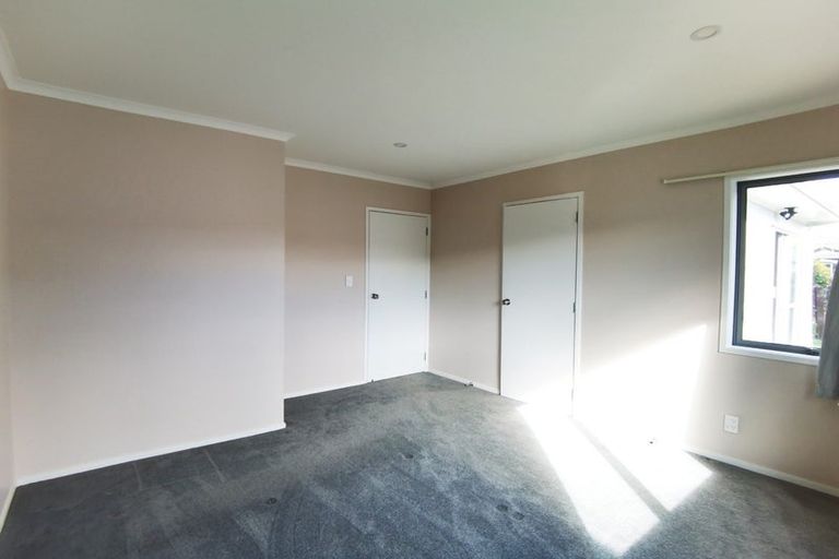 Photo of property in 9 Lisa Rise, Half Moon Bay, Auckland, 2012
