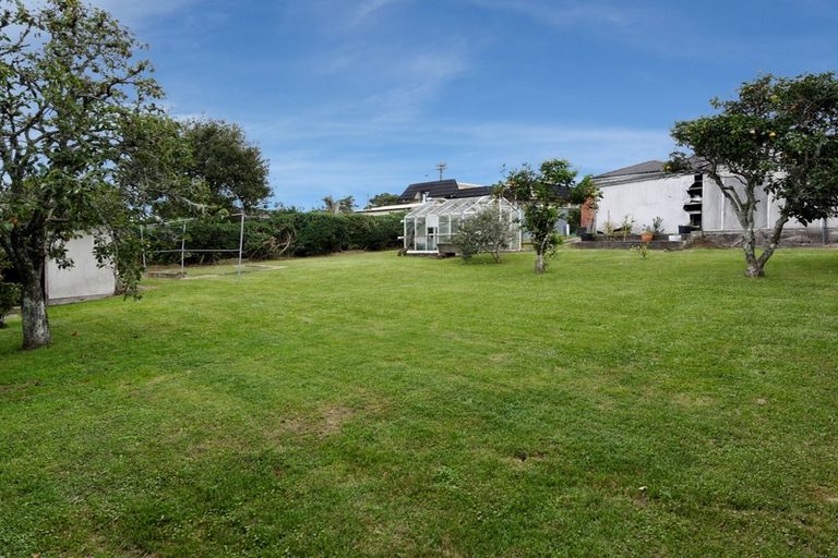 Photo of property in 3 Mitchell Street, Blockhouse Bay, Auckland, 0600