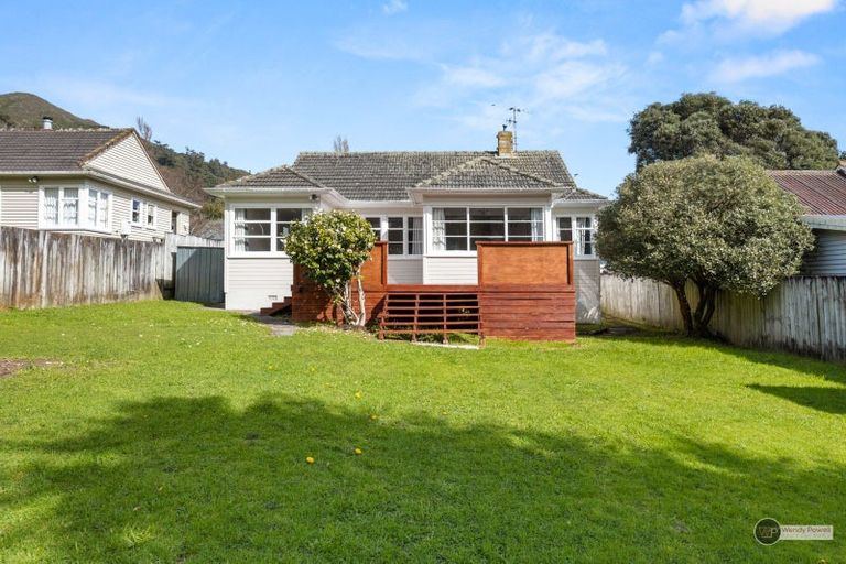 Photo of property in 66 Wilkie Crescent, Naenae, Lower Hutt, 5011