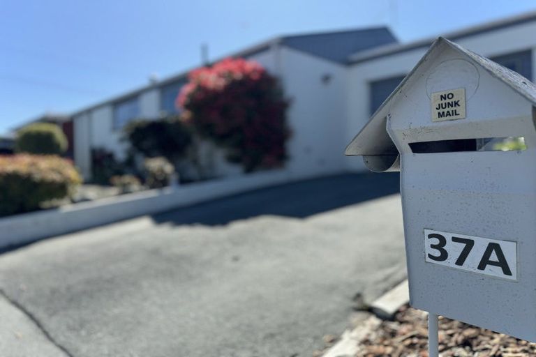 Photo of property in 37a-b Puriri Street, Highfield, Timaru, 7910