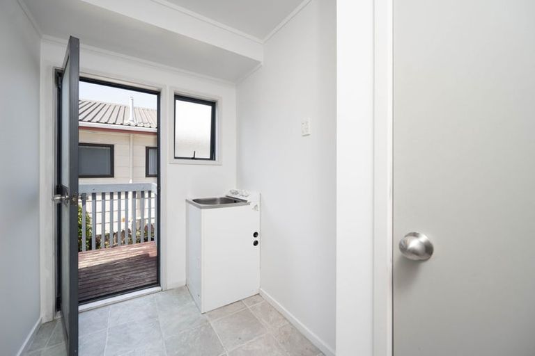 Photo of property in 3/52 Agincourt Street, Glenfield, Auckland, 0629