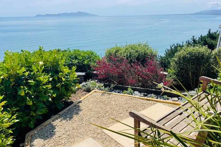 Photo of property in 1 Haunui Way, Pukerua Bay, 5026