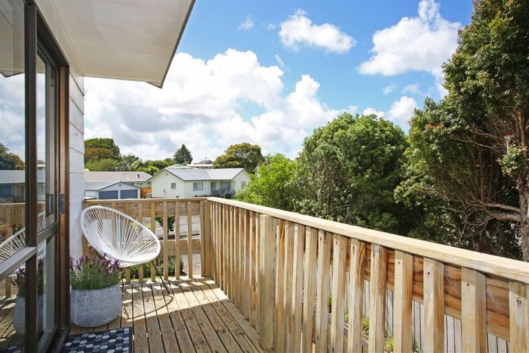 Photo of property in 49 Riverside Drive, Waiuku, 2123