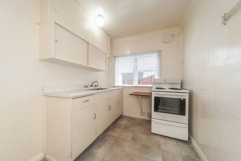 Photo of property in 53 Duncan Terrace, Kilbirnie, Wellington, 6022