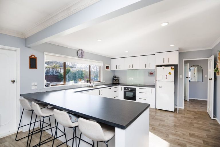 Photo of property in 18 Kentucky Way, Awapuni, Palmerston North, 4412