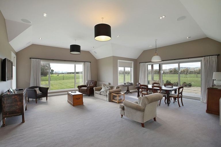 Photo of property in 396f Thomsons Crossing Road East, Lochiel, Winton, 9781