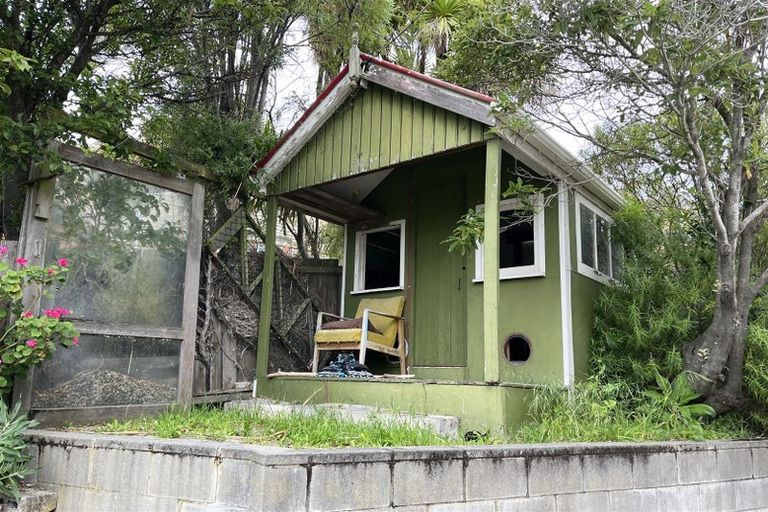 Photo of property in 18 Bridle Path Road, Heathcote Valley, Christchurch, 8022