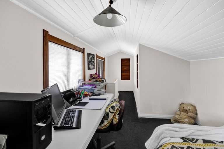 Photo of property in 13 Albion Street, Hawera, 4610